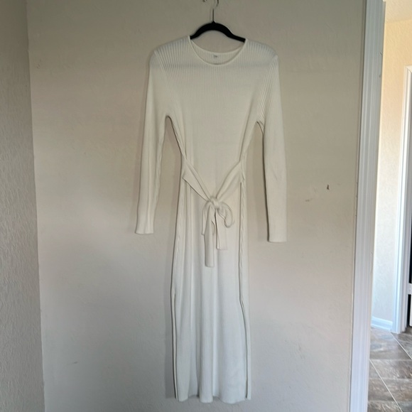 White sweater dress - Picture 1 of 4